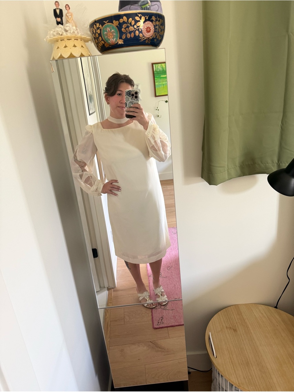 1970s Vintage Cream Dress Miss Elliette of California Elegant Long-Sleeve Shift